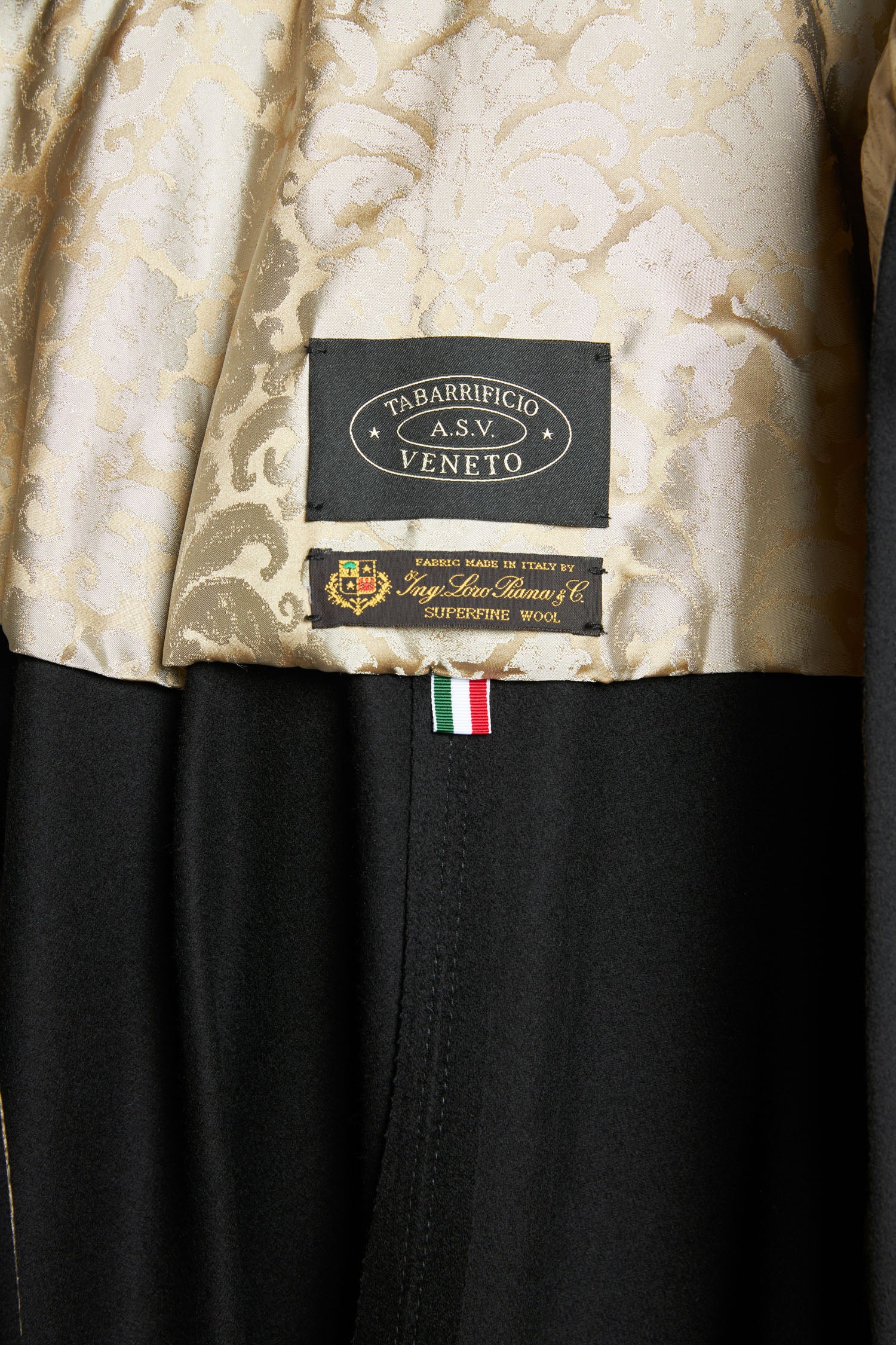 1600 Velour LP Black